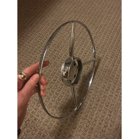 Vintage Studebaker chrome OEM horn ring 1951-1954 in perfect condition, no pits - Picture 6 of 7
